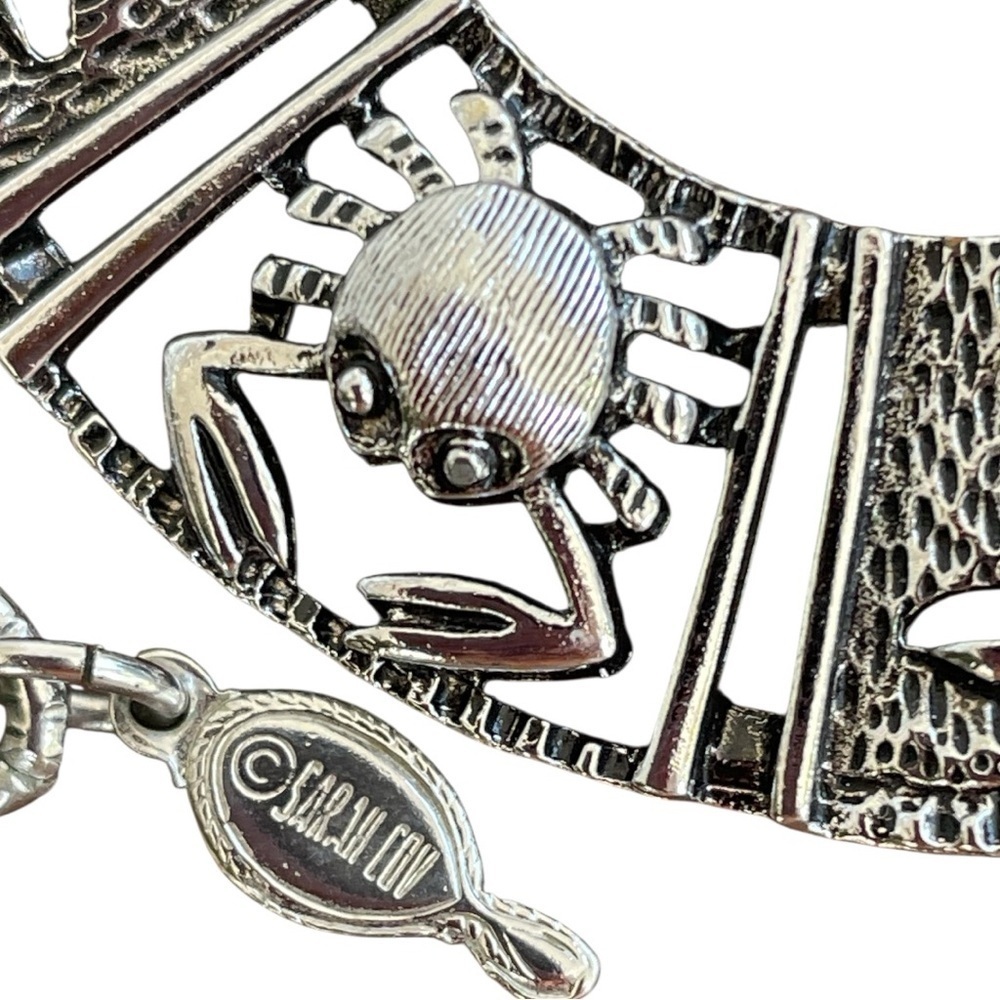 Sarah Coventry Talisman of Love, pendant w/ long chain and clip on earrings,1970 - Picture 10 of 14